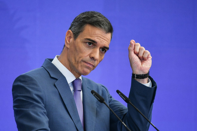 Pedro Sánchez irá a la final del Mundial, pero Javier Milei no irá por superstición