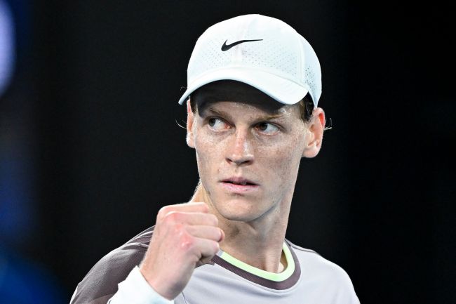 Jannik Sinner se hace con el último puesto de semis del Open de Australia