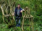 La primera granja de muebles de Gran Breta&ntilde;a convierte &aacute;rboles en sillas