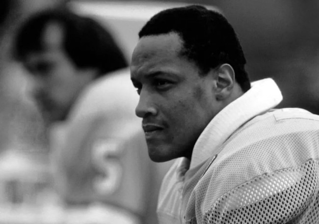 Keith Browner Sr., ex linebacker de la NFL y destacado jugador de la USC, fallece a los 63 años
