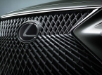 El jefe de Toyota ha dicho a los dise&ntilde;adores de Lexus que "dejen de usar esa enorme rejilla en forma de huso".