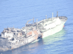 Un gasero ruso averiado se adentra en aguas libias, advierte Italia.