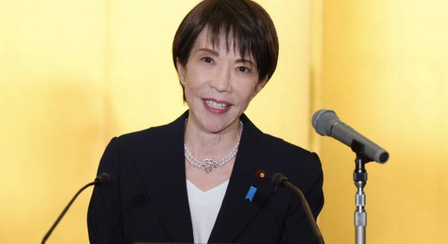 La primera ministra japonesa insta a la población a buscar terrenos más elevados tras el terremoto en la costa del país