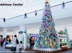 The Pokémon Company celebra las fiestas con un árbol de Navidad de 4 metros hecho de peluches.